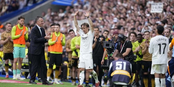 卢卡斯·巴斯克斯告别皇马！十年白衣传奇即将落幕，未来去向成谜