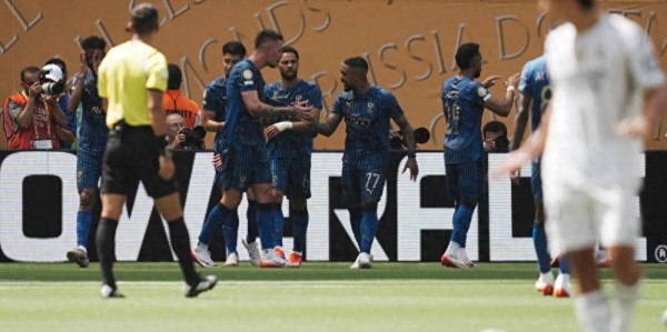 拯救世俱杯，依赖欧冠之王！曼城稳步前行，皇马爆冷错失良机