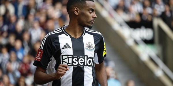 要加钱！曝纽卡坚持1.5亿镑转会费 利物浦决定放弃伊萨克