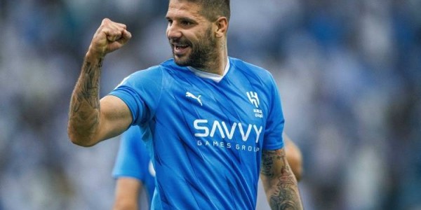 曼晚：霍伊伦打算离开曼联，后者有可能签下米特洛维奇作为替代者